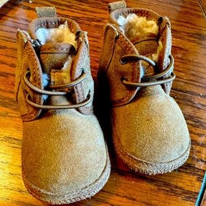 Toddler Ugg size 2/3